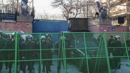 إيران تستدعي السفير البريطاني