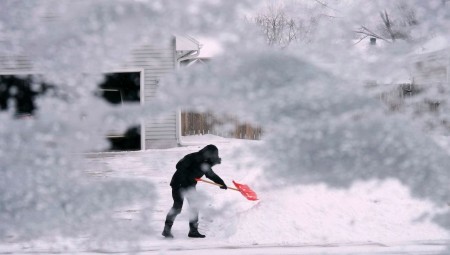 الولايات المتحدة.. 15 قتيلا على الأقل وأزيد من 1.7 مليون أسرة دون كهرباء جراء عاصفة قوية