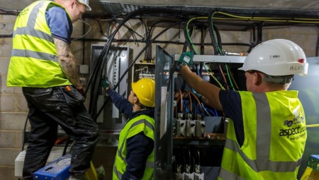 إعلان حكومي لحث البريطانيين على الاستغناء عن الكهرباء