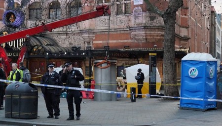 مقتل رجل داخل حفرة خاصة بآلة تبول وسط لندن