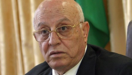 تشييع القيادي الفلسطيني السابق أحمد قريع في مراسم رسمية