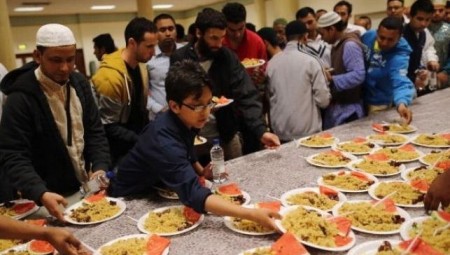مسلمو أوروبا يستهلون بعد غد الخميس أول أيام شهر رمضان