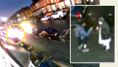 المشتبه به بإضرامه النار برجل أمام مسجد مرتبط بهجوم آخر مماثل