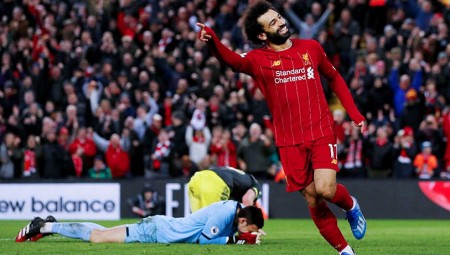 عشاق ليفربول حائرون .. عن مصير صلاح يتساءلون