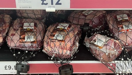 بريطانيا… متاجر Tesco تضع أقفالاً على بعض المنتجات بعد زيادة حالات السرقة