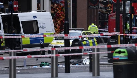 شرطة لندن: حادثة طعن ضابطي شرطة بوسط لندن ليست إرهابية