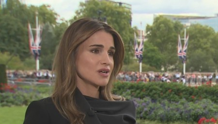 (فيديو) الملكة رانيا العبدالله: الملكة إليزابيث استطاعت توحيد البلاد حتى في وفاتها