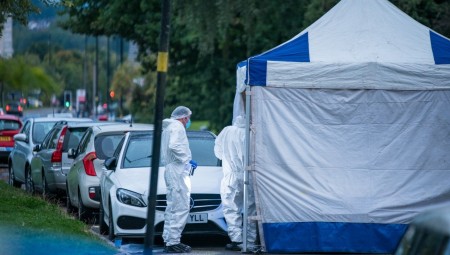 بريطانيا… وفاة رجل بعد تعرضه للطعن عثر عليه في سيارة محطمة في برمنغهام