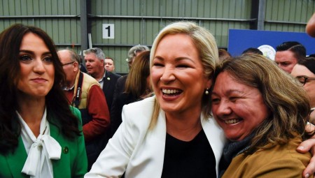 القوميون على طريق تحقيق فوز تاريخي في الانتخابات في إيرلندا الشمالية