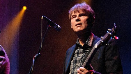 وفاة العازف في فرقة ذي بوغس داريل هانت عن 72 عاما