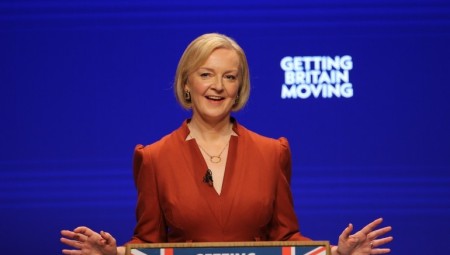 بريطانيا... تراس تمنع حملة لتوفير الطاقة رغم مخاوف من انقطاع  الكهرباء في الشتاء القادم