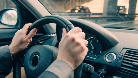 10 حالات طبية تلزمك بالإبلاغ عنها لوكالة ترخيص السائقين والمركباتDVLA