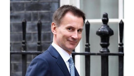 بالفيديو/ هانت: الدعم الحكومي للغاز سيستمر حتى إبريل.. وتم إلغاء كل قرارات وزير الخزانة السابق