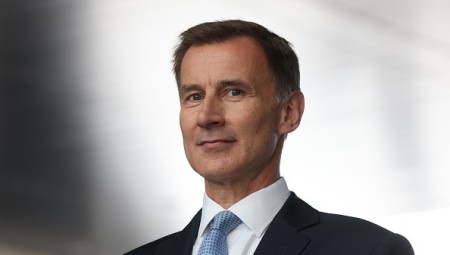 بريطانيا تسجل أعلى مستوى للتضخم... ووزير الخزانة الجديد يتعهد بمساعدة العائلات المتضررة