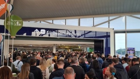 بريطانيا.. فوضى في مطار بريستول وتأجيل عشرات الرحلات الجوية