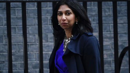 بعد استقالتها من حكومة ليز تراس.. ريشي سوناك يعيد لوزيرة الداخلية منصبها