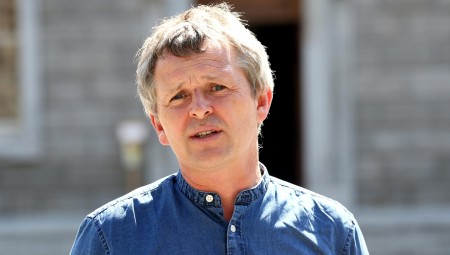 (فيديو) النائب ريتشارد بويد باريت: علينا عزل النظام الإسرائيلي الذي يرتكب الجرائم بحق الفلسطينيين