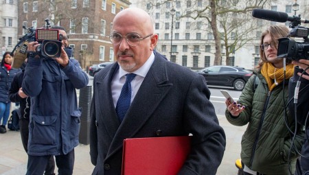 ناظم الزهاوي وزير الخزينة.. من يكون؟