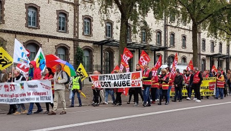 آلاف البريطانيين في الشارع احتجاجا على التضخم