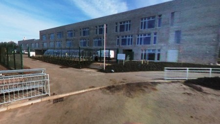 فصل معلم بريطاني وحذف اسمه من سجلات المعلمين بعد أن ترك زوجته وهرب مع تلميذته المراهقة