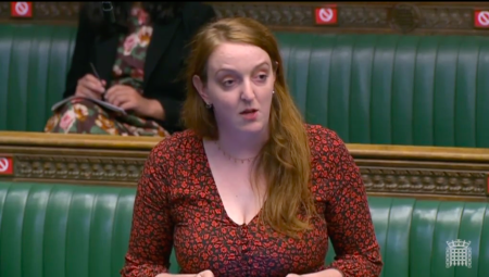 نائبة عمالية تكشف بأنها استلمت قائمة بأسماء النواب الذين عليها تجنبهم لضمان سلامتها