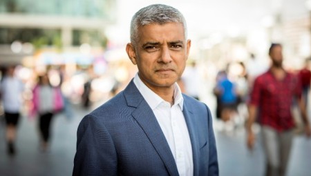 عمدة لندن يدعو البريطانيين للاعتراف بأن الخروج من الاتحاد البريطاني كان خطأ