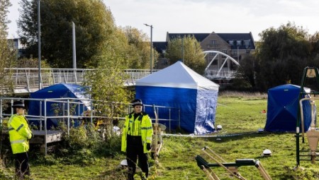 بريطانيا… طعن مراهق حتى الموت في كامبريدج واعتقال ثلاثة مراهقين بتهمة الهجوم المستهدف