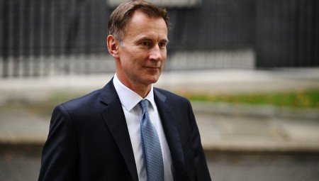 وزير المالية ينفي عودة بريطانيا للسوق الأوروبية الموحدة