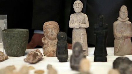 محاكمة بريطاني وألماني في بغداد بتهمة محاولة تهريب قطع أثرية