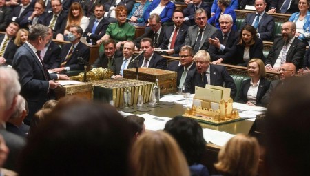 نواب بريطانيون ينددون بـإخفاقات منهجية تخللت الانسحاب من أفغانستان