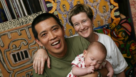 السلطات البورمية تحتجز سفيرة بريطانية سابقة في رانغون