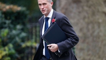 استقالة وزير بريطاني على خلفية اتهامات له بالتنمر