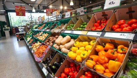 بريطانيا: اتحاد المزارعين يحذر من أزمة نقص في الطماطم والخيار.. ويطالب الحكومة بالتدخل الفوري