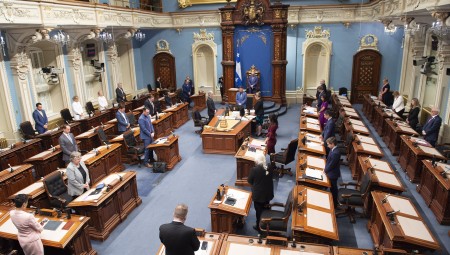 قسم الولاء للملك تشارلز في البرلمان الكيبيكي يصبح اختياريا بموجب تعديل على القانون