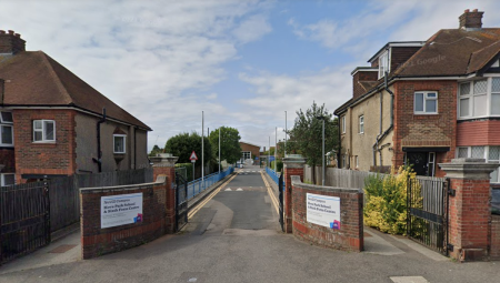 بريطانيا.. وفاة جديدة بسبب فيروس المكورات العقدية في مدرسة هوف الثانوية