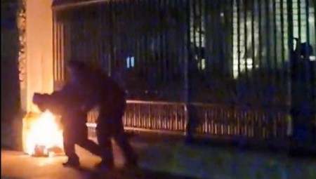 شرطة العاصمة تعتقل رجلا بعد إشعاله النار أمام قصر باكينغهام