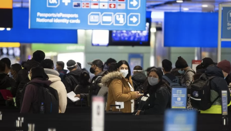 بريطانيا.. تحذيرات من السفر في عيد الميلاد بسبب اضرابات العمال مع وصول مليوني مسافر حينها