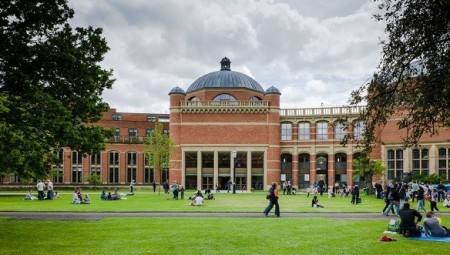 بريطانيا.. وفاة طالب سعودي بعد يومين من تقديمه رسالة الدكتوراه تثير تعاطفاً كبيراً عبر منصات التواصل