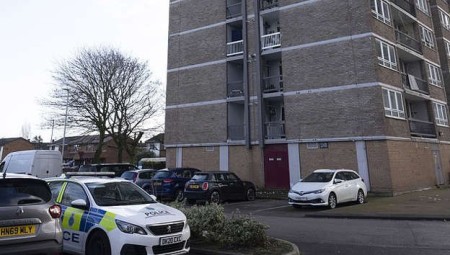 سكان ميرسيسايد يسمعون صرخات استغاثة قبل إعلان مقتل سيدة عشرينية