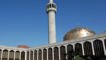 فيديو/ مسجد لندن المركزي يعقد مؤتمرا حول إسهامات المسلمين البريطانيين في العصر الفيكتوري 