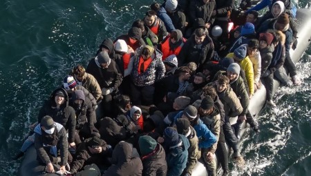مشروع قانون جديد في المملكة المتحدة: قيود صارمة على المهربين لمكافحة تهريب البشر