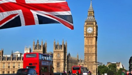 هل تخطط للسفر إلى بريطانيا؟ كل ما تحتاج معرفته عن نظام التأشيرة الإلكتروني (ETA)