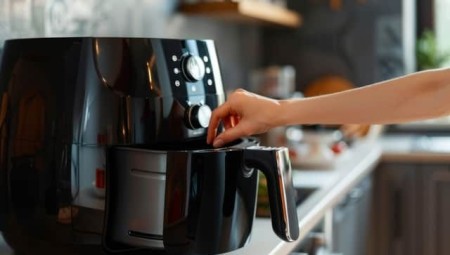 المقالي الهوائية تحت المجهر: تحذيرات من حرائق مدمرة وخسائر بآلاف الجنيهات!