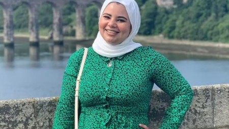طبيبة مصرية تفوز بمعركة قانونية ضد الترحيل  بسبب منشور في طوفان الأقصى