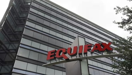 وزارة الداخلية البريطانية متورطة في فضيحة جمع بيانات بريطانيين دون إذنهم أثناء فحص المهاجرين
