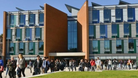 جامعة ساسكس تقدم منحا دراسية للفلسطينيين