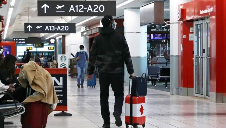 بريطانيا وألمانيا تحذران رعاياهما من السفر إلى الولايات المتحدة