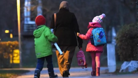 قرار صادم: النمسا تعلّق لمّ الشمل للاجئين ابتداءً من مايو 2025!