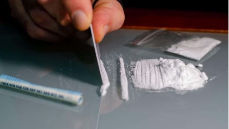 خطأ فادح من BBC: هل يستهلك البريطانيون 117 مليون طن كوكايين سنويًا؟