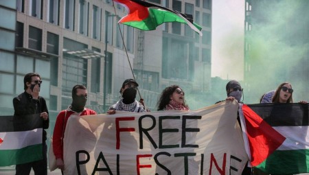 ضغوط داخلية تهز الحكومة البريطانية: نواب حزب العمال يطالبون بالاعتراف بفلسطين